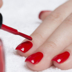 Dépose vernis permanent